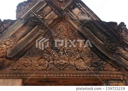 Banteay Srey's relief Banteay Srey's relief 139725219