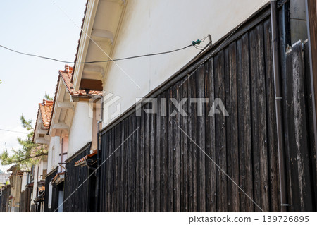 The old and very beautiful townscape of Wakasa Town, Tottori Prefecture, Japan 139726895