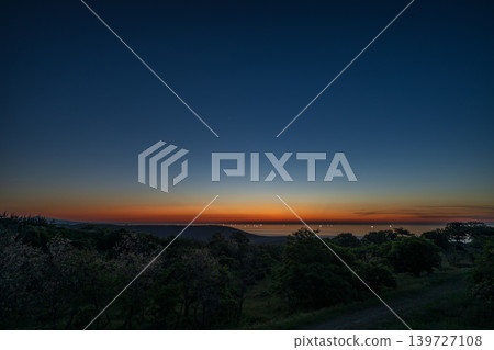 The beautiful Tottori Sand Dunes in Tottori Prefecture, Japan The beautiful Tottori Sand Dunes in Tottori Prefecture, Japan 139727108