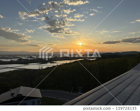 Sunset in Toma Town, Hokkaido Sunset in Toma Town, Hokkaido 139728135