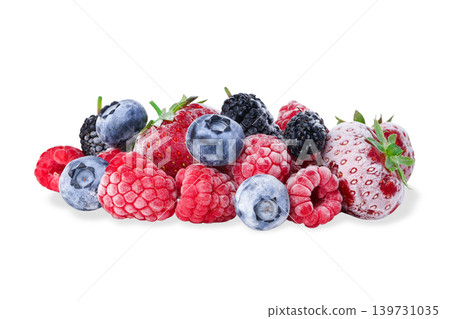 Colorful frozen berries, perfect for snacks, PNG 139731035