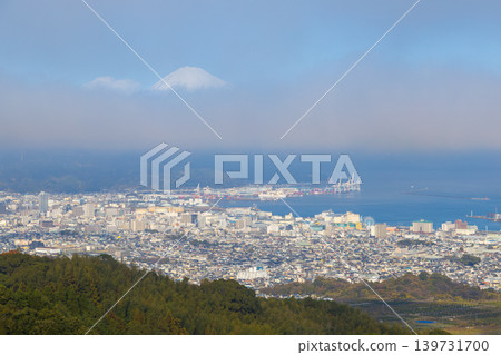 從靜岡縣日本平市眺望富士山的日落 139731700