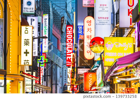 Neon signs in Myeongdong, Seoul Neon signs in Myeongdong, Seoul 139733258