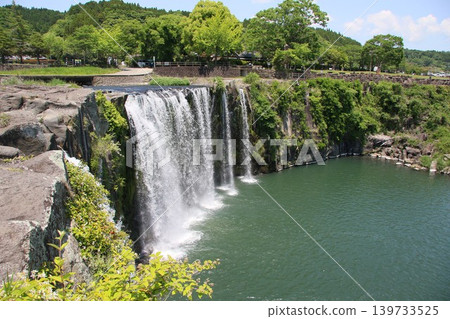 Harajiri Falls in May, surrounded by fresh greenery. Harajiri Falls in May, surrounded by fresh greenery. 139733525