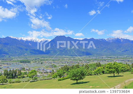 安zu野和五月的北阿爾卑斯山 139733684