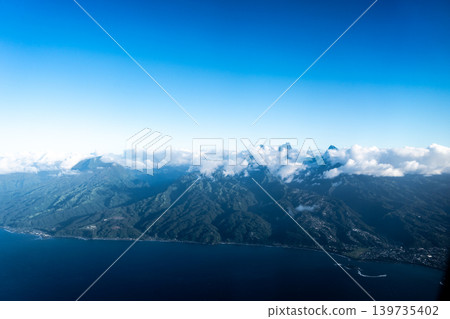Aerial view of Tahiti Island and Papeete, French Polynesia 139735402