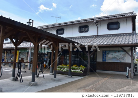 三重縣龜山市：關宿路邊站和藍天 139737013