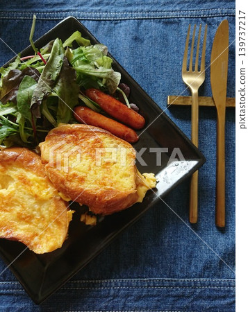 Food photography: Food photographed from directly above. Food photography: Food photographed from directly above. 139737217