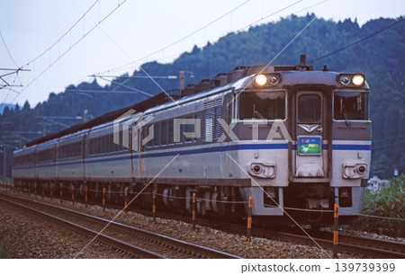 北陸本線、栗良～津田、JR西日本、KiHa 181系列、KiHa 181-21（京都）、白馬阿爾卑斯山 139739399
