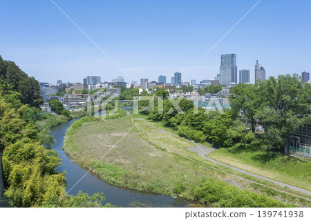 春天的廣瀨河和仙台市全景 139741938