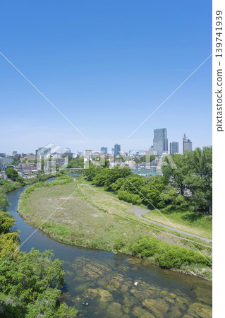 春天的廣瀨河和仙台市全景 139741939