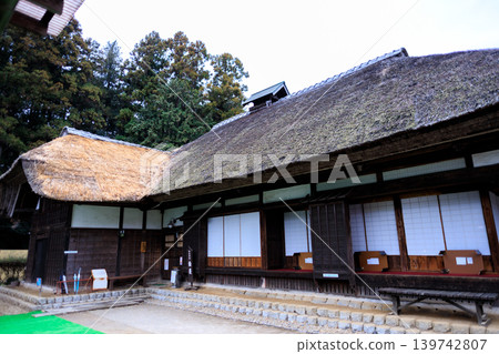 An old thatched-roof house located in Hitachi Fudoki-no-Oka, Ibaraki Prefecture. An old thatched-roof house located in Hitachi Fudoki-no-Oka, Ibaraki Prefecture. 139742807