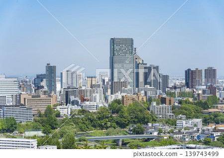 從青葉城遺址欣賞清新綠色的仙台市全景 139743499