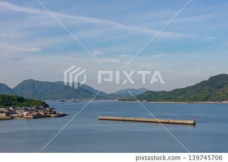 島波海道,因島:橫跨瀨戶內海的漁村景觀。 島波海道,因島:橫跨瀨戶內海的漁村景觀。 139745706