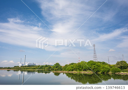 A scene of the Yodo River in early summer, Takatsuki City, Osaka Prefecture. 139746613