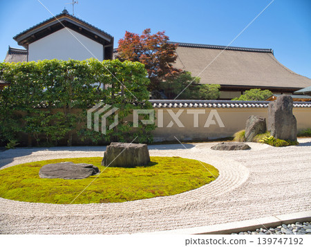 一個擁有旱地景觀的花園 一個擁有旱地景觀的花園 139747192