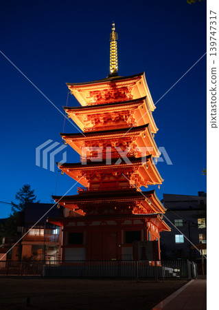 草津溫泉、廣泉寺、五層塔燈火通明 139747317