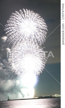 Beautiful fireworks Beautiful fireworks 139747448