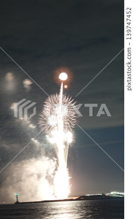 Beautiful fireworks Beautiful fireworks 139747452