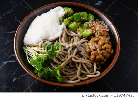 納豆和磨碎的山藥蕎麥麵 納豆和磨碎的山藥蕎麥麵 139747453