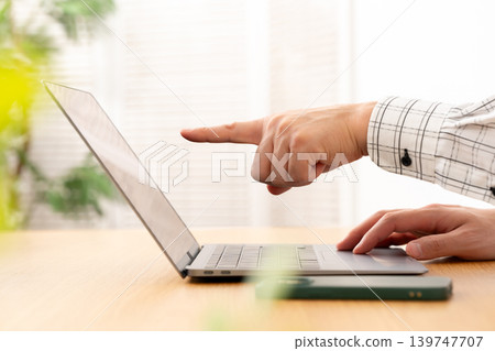 Computer, hands, man, pointing Computer, hands, man, pointing 139747707