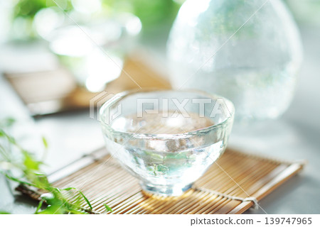 Summer chilled sake (image) 139747965