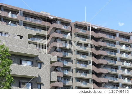 位於市川明殿的現代公寓“Gardenaville Ichikawa Myoden”的外觀和立面。 位於市川明殿的現代公寓“Gardenaville Ichikawa Myoden”的外觀和立面。 139749425