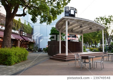 位於埼玉縣大宮市的繭城商業綜合體繭廣場。 139749548