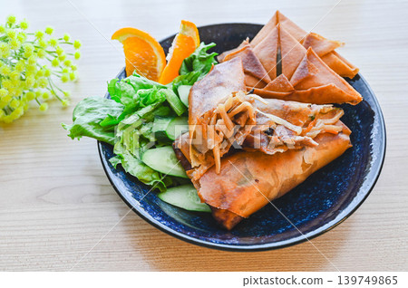 Crispy, golden-brown spring rolls Crispy, golden-brown spring rolls 139749865