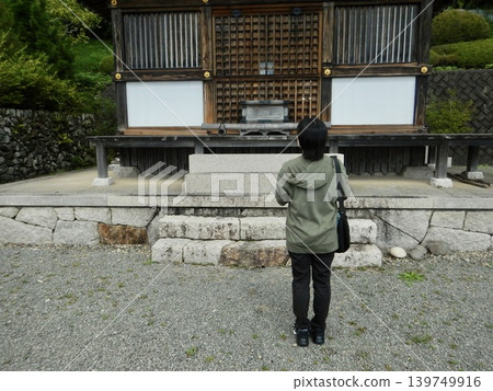 女孩們參拜神社 女孩們參拜神社 139749916