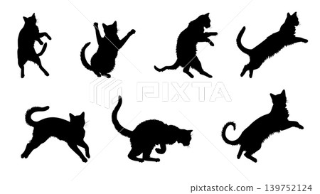 Cat Silhouettes Set in Various Playful and Hunting Poses 139752124