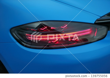 汽車尾燈 139755056