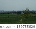 I go to the countryside. 139755629