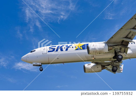Blue sky over Sendai Airport, plane landing, Natori City, Miyagi Prefecture 139755932