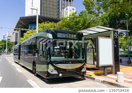 Next-generation smart bus "SRT-001" stopping at Sakae Station in Nagoya. 139758438