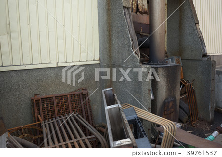 Next to the factory where miscellaneous goods are stored Next to the factory where miscellaneous goods are stored 139761537