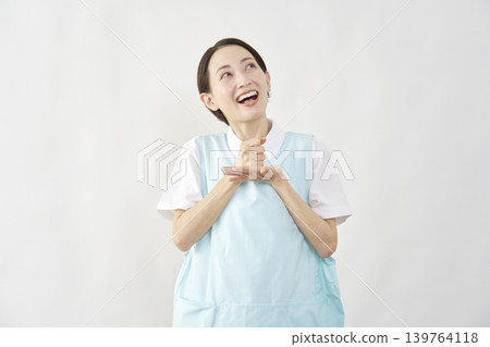 女護理員有個想法（白色背景） 139764118