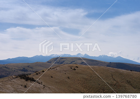 Walking in the Great Outdoors: Kirigamine and Washigamine Walking in the Great Outdoors: Kirigamine and Washigamine 139768780