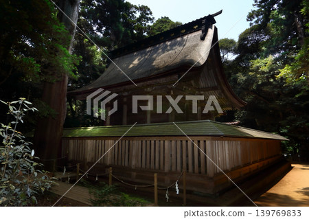 浪漫的茨城(鹿島神社內殿,原先的檜木屋頂已更換。)鹿島神社“令和時代大修” 浪漫的茨城(鹿島神社內殿,原先的檜木屋頂已更換。)鹿島神社“令和時代大修” 139769833