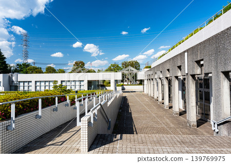 在調布市綜合體育館享受運動；東京都調布市深大寺北町深代植物園廣場 139769975