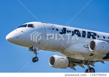 Blue sky over Sendai Airport, plane landing, Natori City, Miyagi Prefecture Blue sky over Sendai Airport, plane landing, Natori City, Miyagi Prefecture 139770050