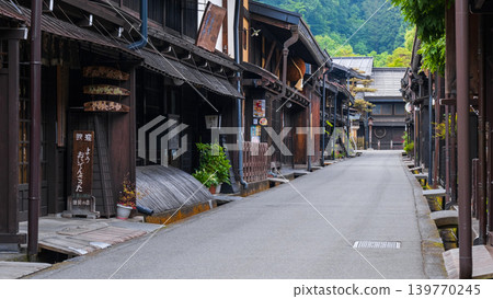 飛Tak高山的老城鎮景觀 139770245