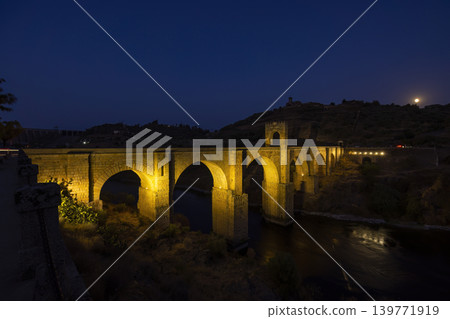 Puente de Alcantara in Extremadura, Spain Puente de Alcantara in Extremadura, Spain 139771919