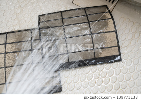 Wash the dirty filter with a shower. 139773138