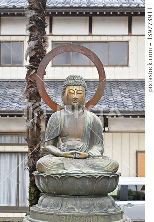 A Stroll Through Iwatsuki: Jionji Temple (Tendai Sect) - Seated Amida Buddha Statue A Stroll Through Iwatsuki: Jionji Temple (Tendai Sect) - Seated Amida Buddha Statue 139773911
