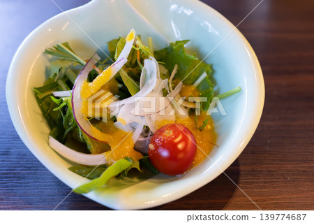 美味迷你蔬菜沙拉 美味迷你蔬菜沙拉 139774687