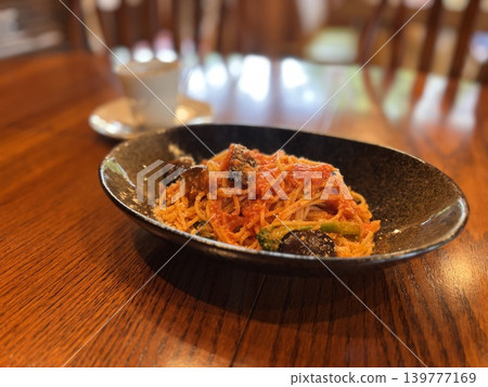 Cafe-style tomato sauce pasta Cafe-style tomato sauce pasta 139777169