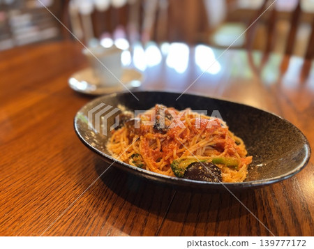Cafe-style tomato sauce pasta Cafe-style tomato sauce pasta 139777172