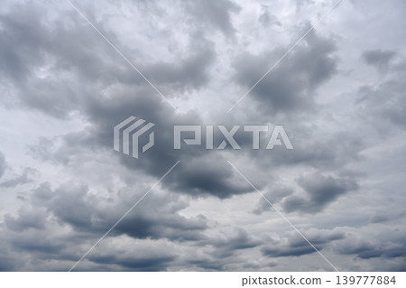 多雲的天空素材 多雲的天空素材 139777884