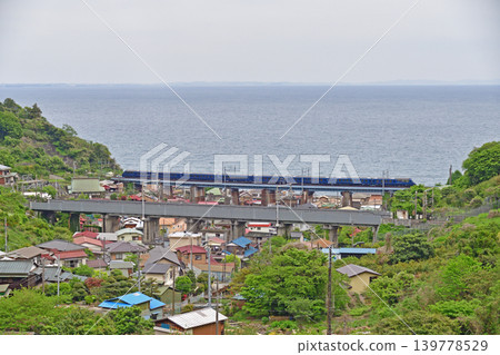 Tokaido Main Line, Hayakawa - Nebukawa, Izukyu Railway, 2100 series, R5 formation, Royal Express Tokaido Main Line, Hayakawa - Nebukawa, Izukyu Railway, 2100 series, R5 formation, Royal Express 139778529
